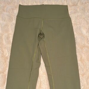 Lululemon Athletica Green Leggings for Active Comfort
